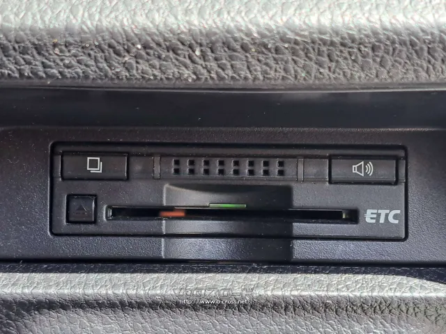 ドライブには欠かせないETC車載器搭載 トヨタ エスクァイア
