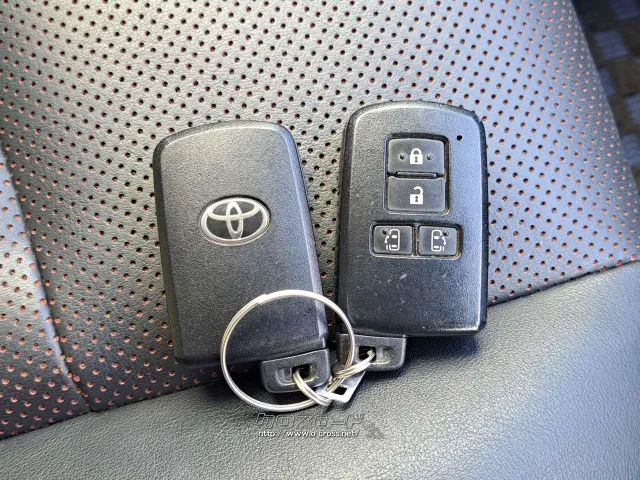 クチコミ高評価を獲得!お問い合わせはユーポス美里店まで!098-921-0203 トヨタ エスクァイア