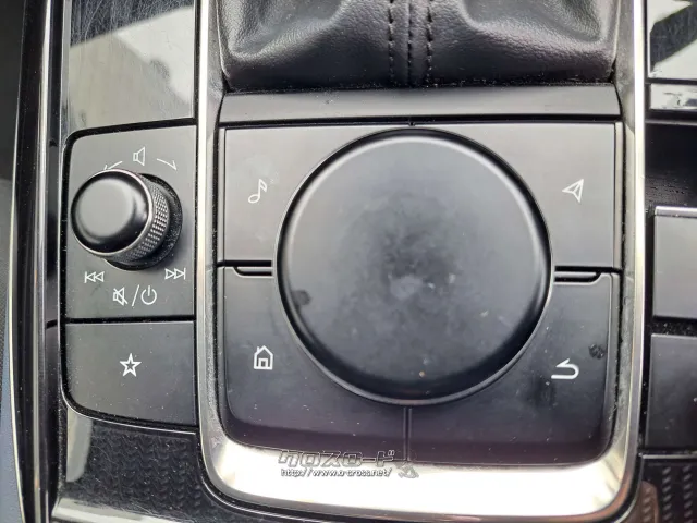 コンソール付近でのナビ操作が可能 マツダ CX-30
