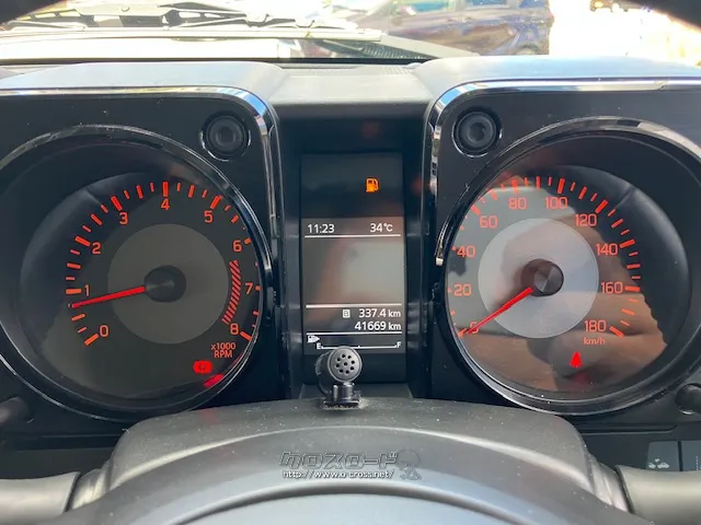 今回、消費税変更に伴い、価格変更を行うと同時に、「JL」と「JL スズキセーフテ スズキ ジムニーシエラ