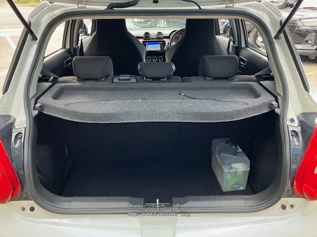 また、リヤパーキングセンサー、標識認識機能に加え、 スズキ スイフト