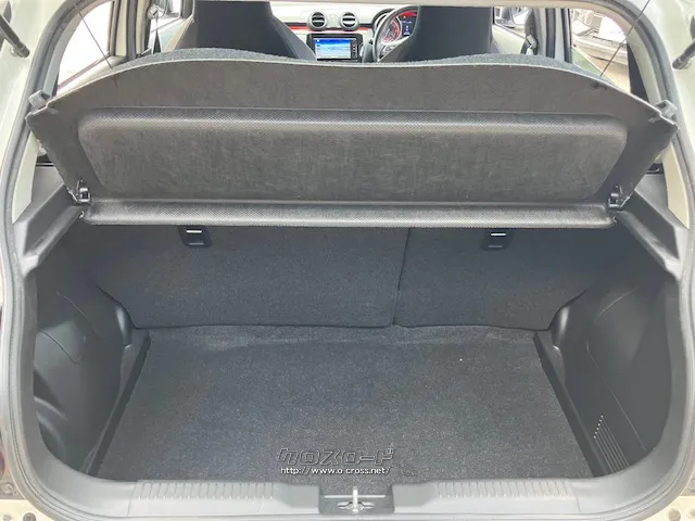 隣接車線の後方から接近する車両を検知するブラインドスポットモニター[車線変更サポ スズキ スイフト