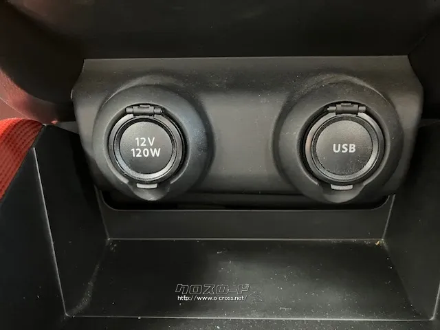 USBポート付いてます スズキ スイフト
