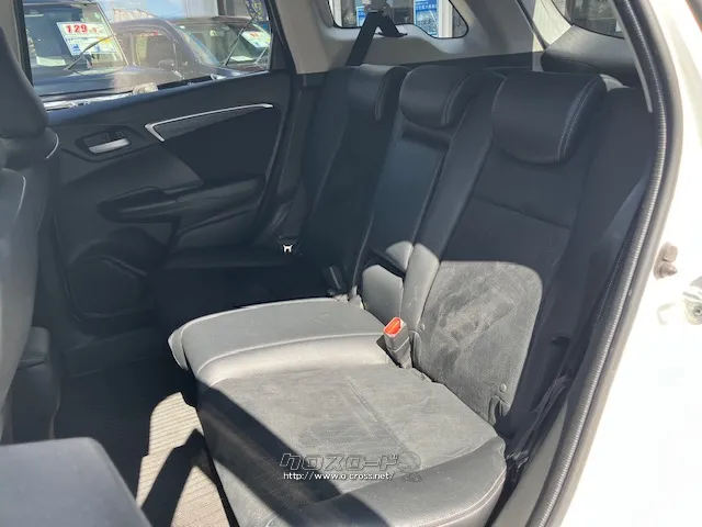 後部座席も広々使えます ホンダ シャトル