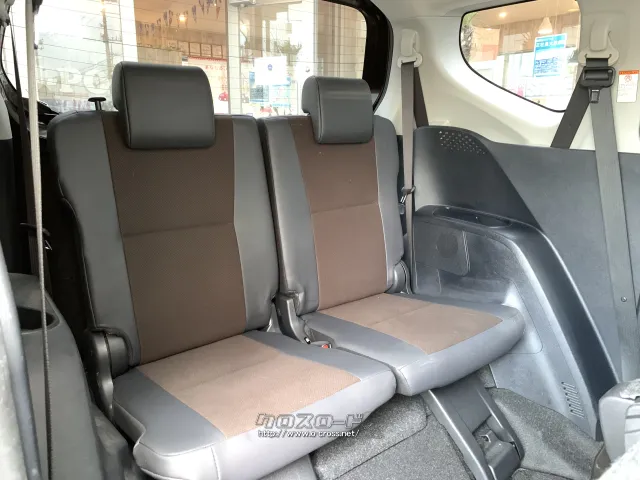 3列シートでお出かけも広々で快適 トヨタ シエンタ