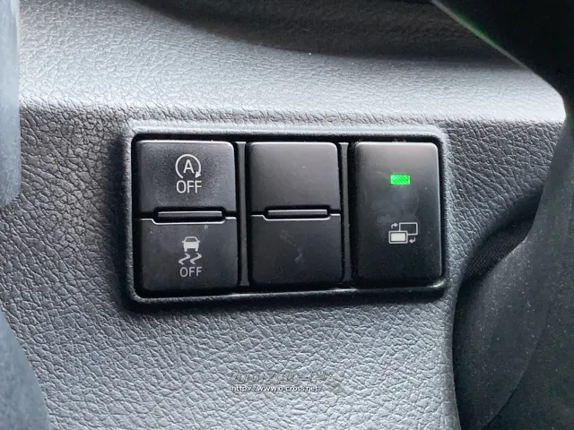 アイドリングストップ/横滑り防止 トヨタ シエンタ