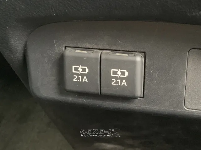 充電ポート トヨタ シエンタ