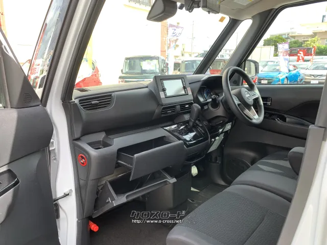 助手席前収納スペース 日産 ルークス