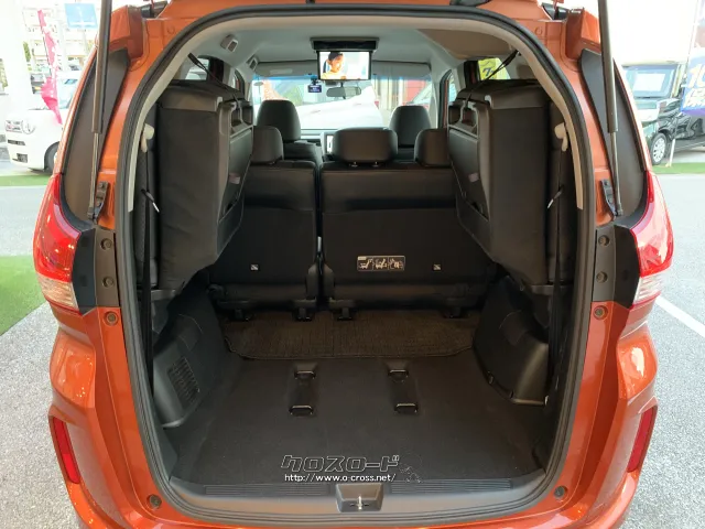 3列目を跳ね上げることで荷室を拡大!! ホンダ フリード