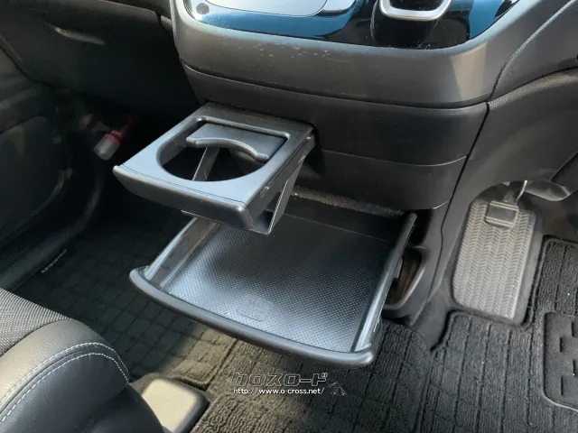 小物トレー付き ホンダ フリード