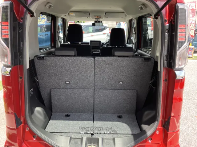 荷室高を拡大して大きな荷物も入れやすくなったラゲッジルーム スズキ スペーシア