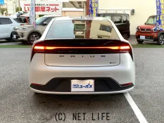 トヨタ プリウス