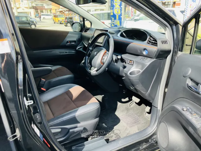 クエロ専用のブラック調のインテリアカラー トヨタ シエンタ