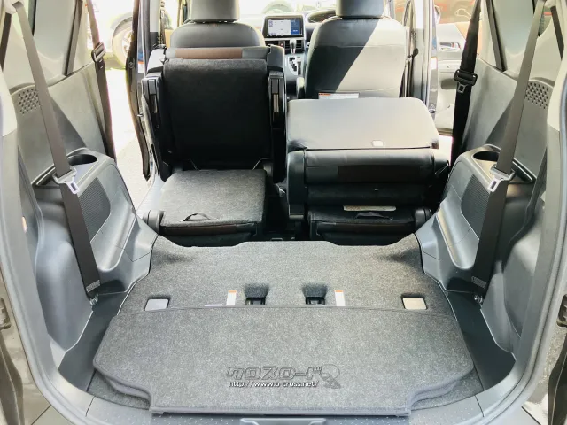 2列目下に収納♪ トヨタ シエンタ