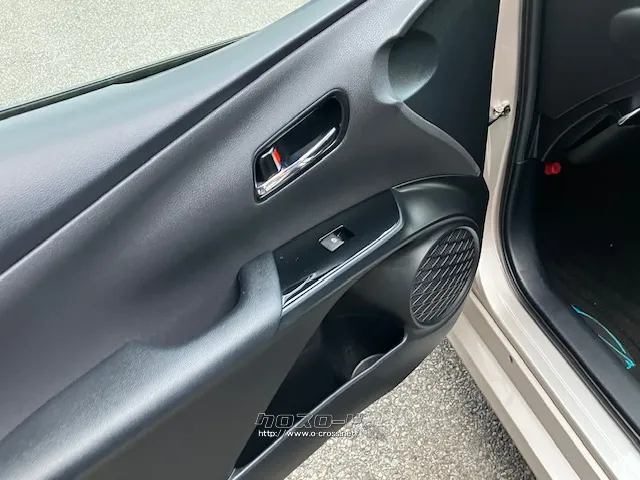 クチコミ高評価を獲得!お問い合わせはユーポス美里店まで!098-921-0203 トヨタ プリウス