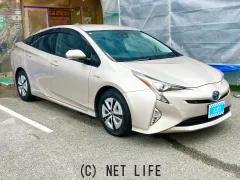 トヨタ プリウス