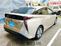 トヨタ プリウス