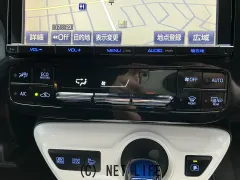 トヨタ プリウス