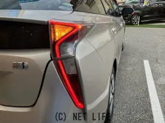 トヨタ プリウス