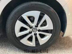 トヨタ プリウス