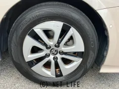 トヨタ プリウス