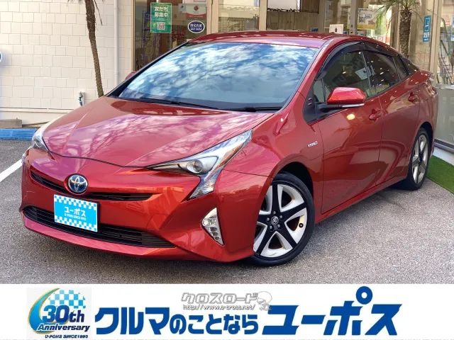 トヨタ プリウス(PRIUS)Sツーリングセレクション トヨタ プリウス