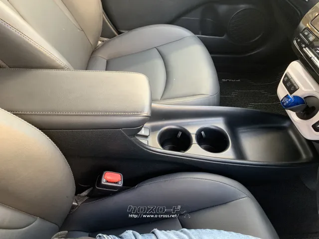 センターアームレスト/ドリンクホルダー♪ トヨタ プリウス