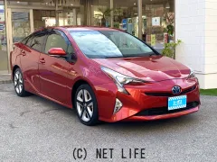 トヨタ プリウス