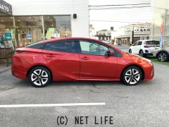 トヨタ プリウス