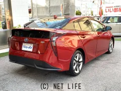 トヨタ プリウス