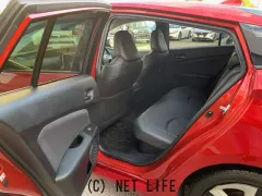 トヨタ プリウス