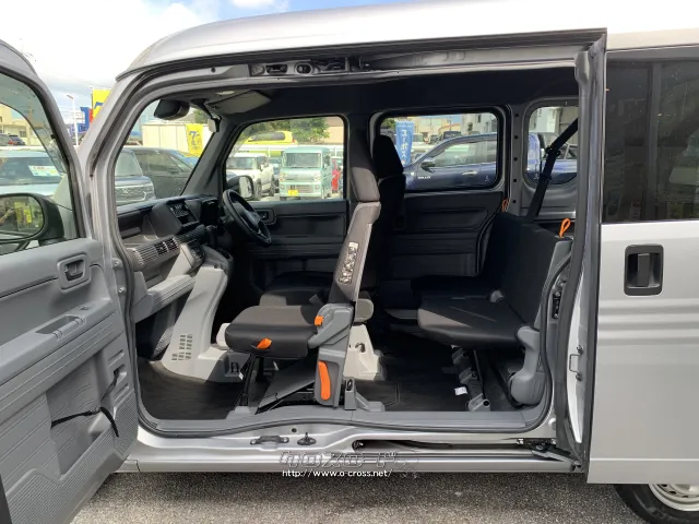 助手席側ピラーレスの超ワイド開口 ホンダ N-VAN