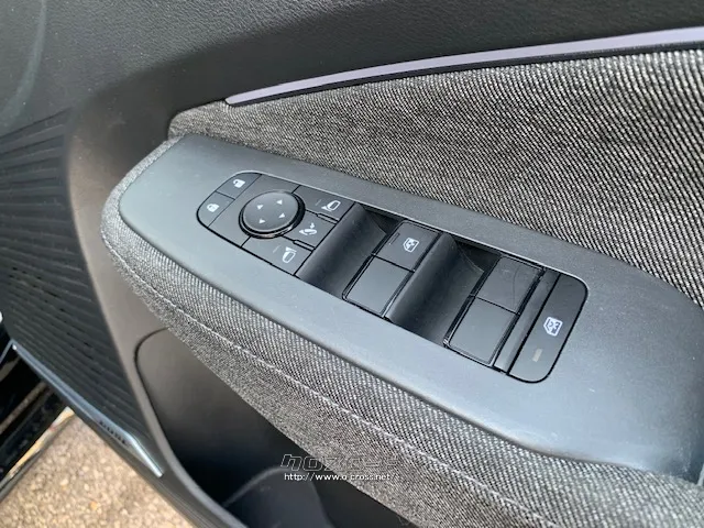 日産 ノートオーラ