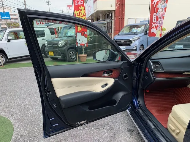 クチコミ高評価を獲得!お問い合わせはユーポス美里店まで!098-921-0203 トヨタ クラウンマジェスタ