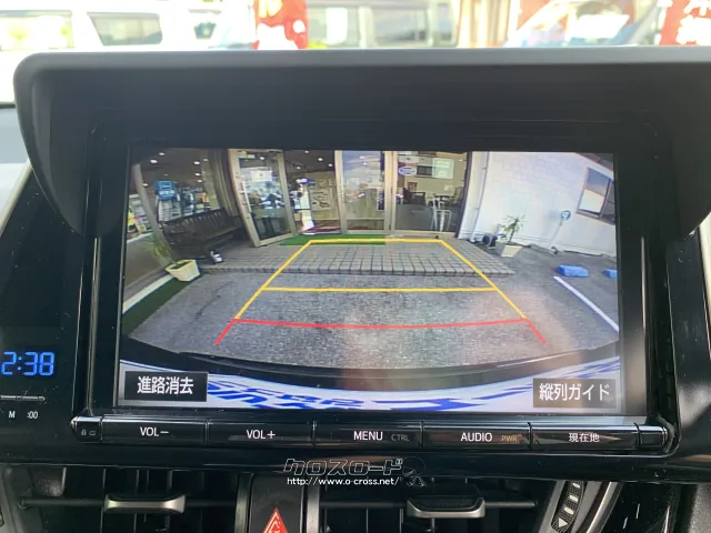 バックモニター搭載車なのでバック時の後方確認にお役立てください♪ トヨタ C-HR