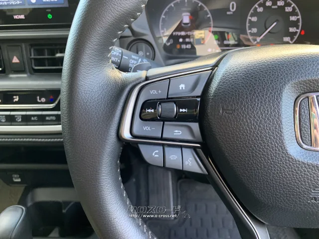 ステアリングリモコンスイッチ!運転中目線を前に向けたまま操作ができ安心です♪ ホンダ WR-V