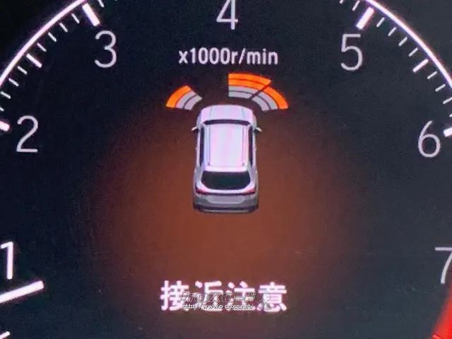 コーナーセンサーもあり、車両周辺の安全確認にご活用ください☆ ホンダ WR-V
