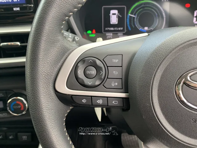 運転中も操作が楽にできるステアリングリモコン☆ トヨタ ライズ