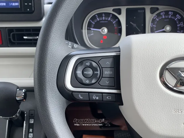 ステアリングリモコン付きなので運転中のオーディオ操作も楽々です☆ ダイハツ ムーヴキャンバス