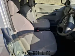 ダイハツ ミライース