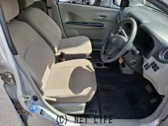 ダイハツ ミライース