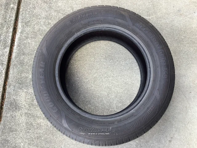 タイヤ (中古タイヤ) 16インチ 215/60R16 グッドイヤー バリ山です!