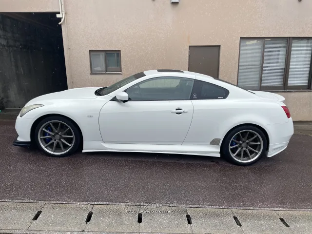 日産 スカイラインクーペ 3.7 370GT タイプS・2010(H22)年式・ホワイト