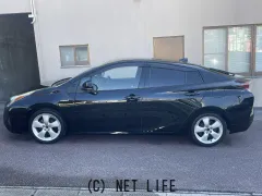 トヨタ プリウス