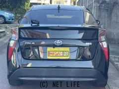 トヨタ プリウス