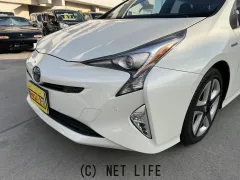 トヨタ プリウス
