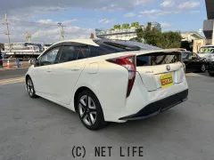 トヨタ プリウス