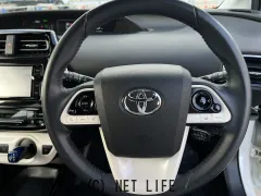 トヨタ プリウス