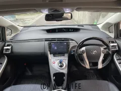 トヨタ プリウス