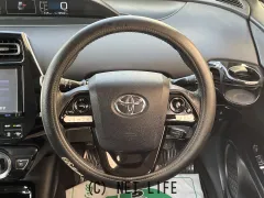 トヨタ プリウス